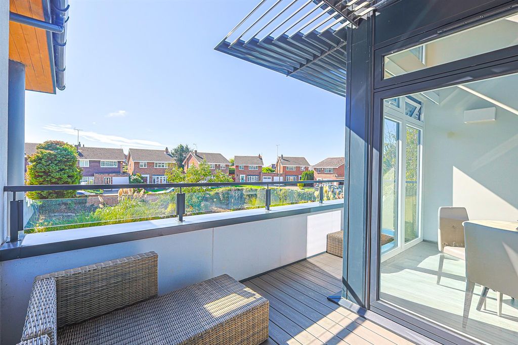 Property photo 2 of 16