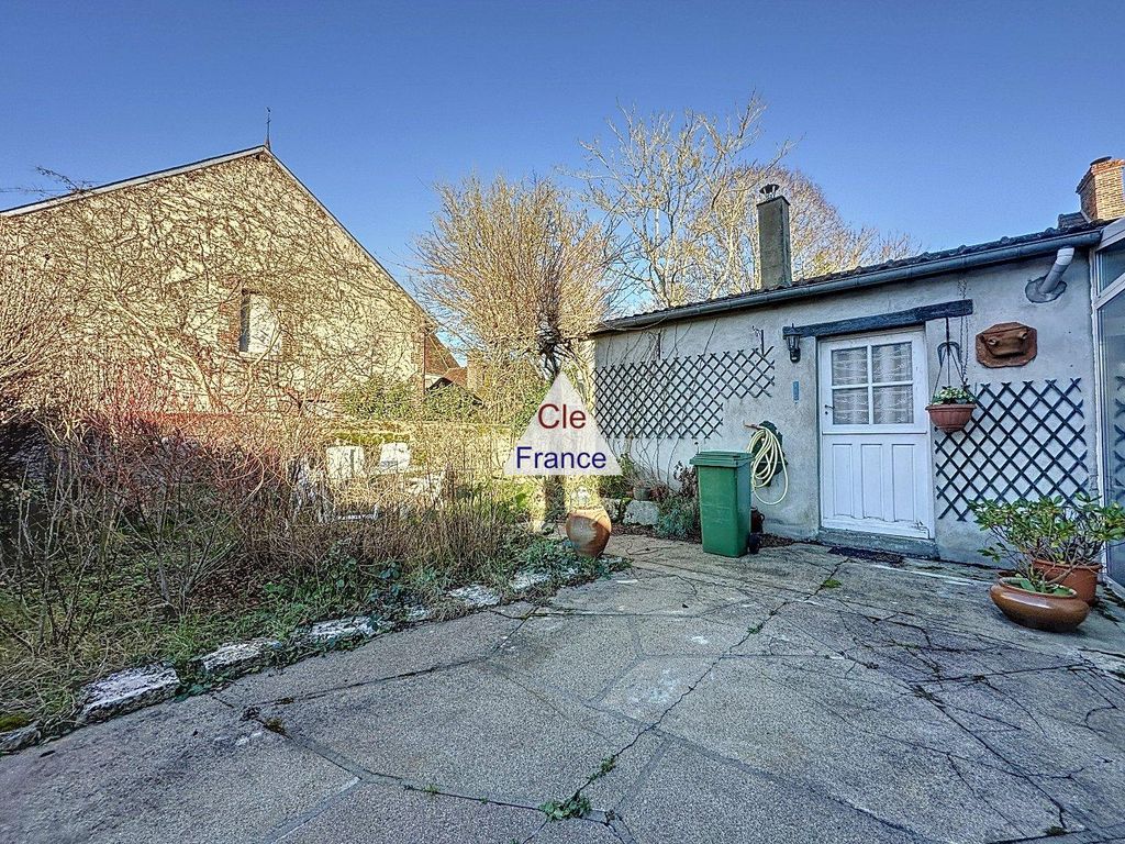 Property photo 2 of 12