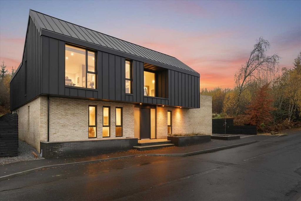 Property photo 1 of 30 Main Picture