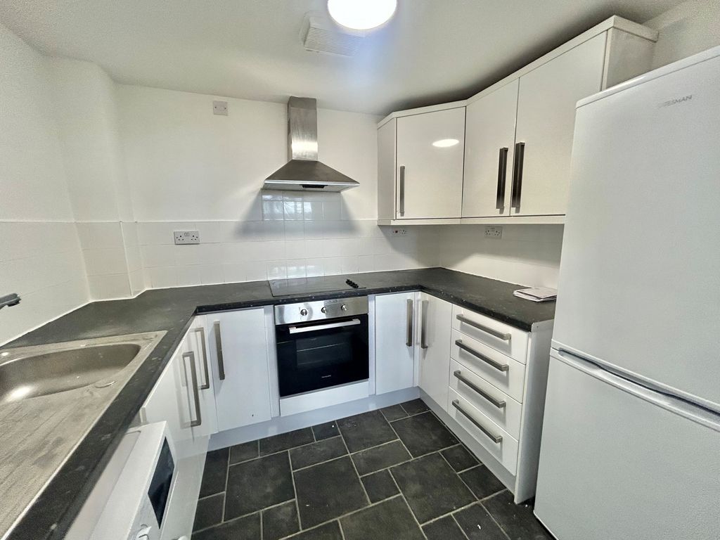 Property photo 2 of 9 Image