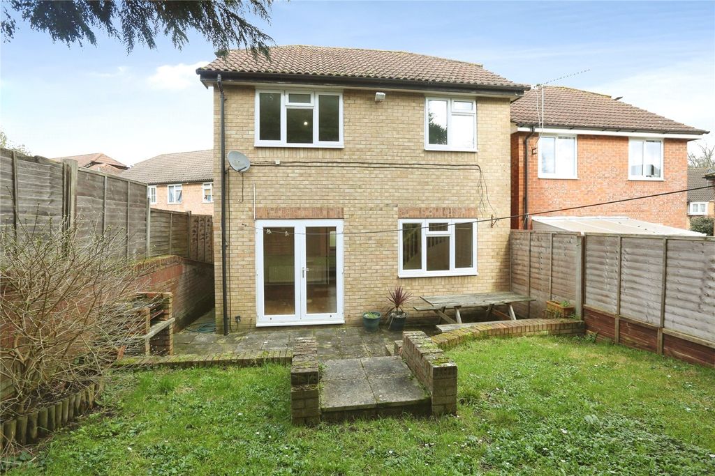 Property photo 2 of 16 Picture No. 12