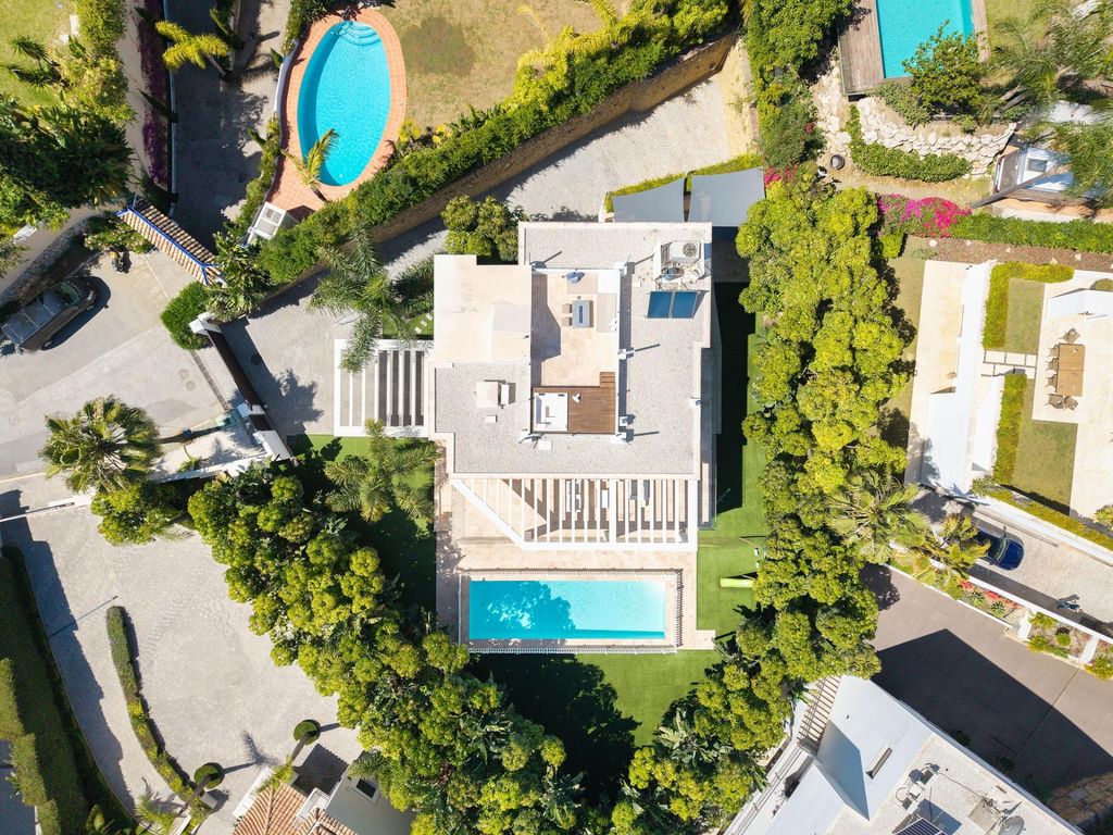 Property photo 3 of 61