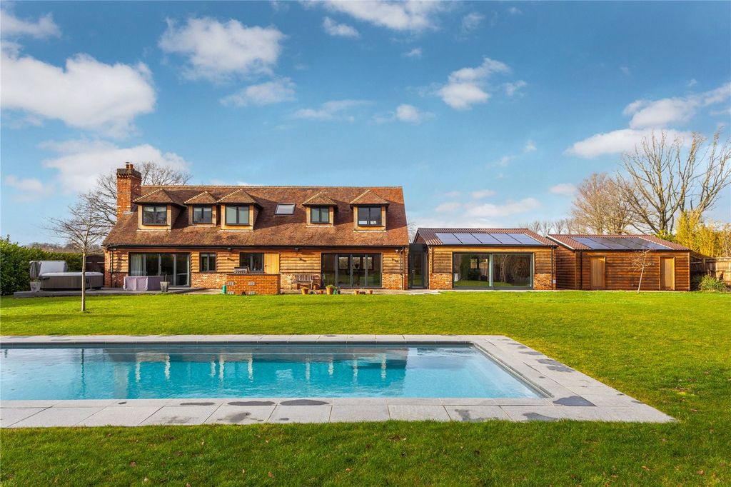 Property photo 1 of 23 Picture No. 09