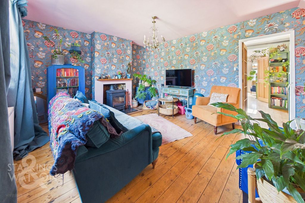 Property photo 3 of 23