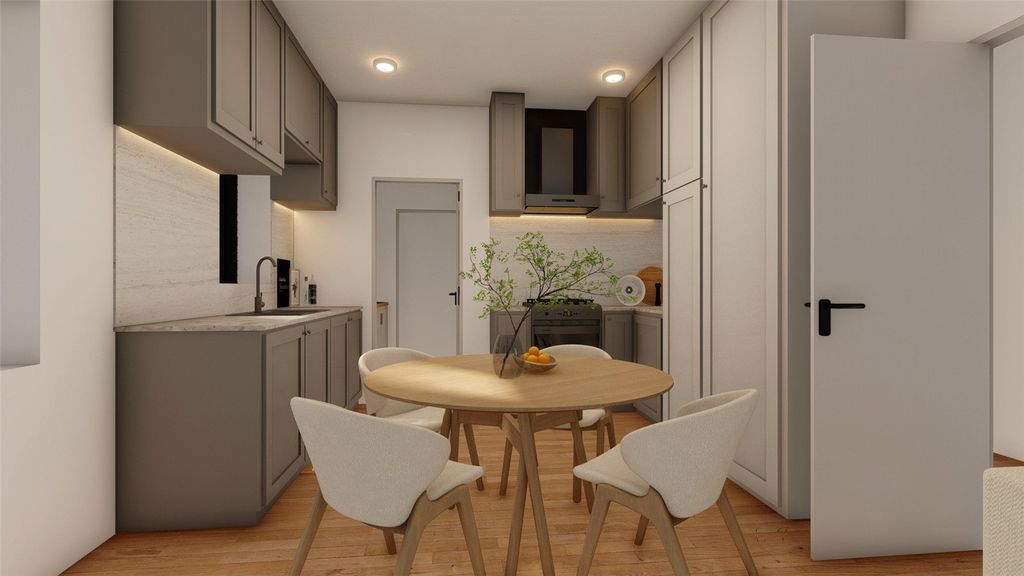 Property photo 3 of 8 Kitchen