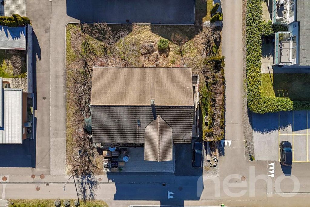 Property photo 2 of 11