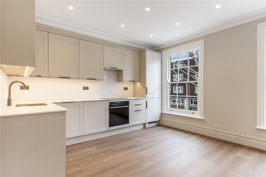 Property photo 3 of 15 Picture No. 02