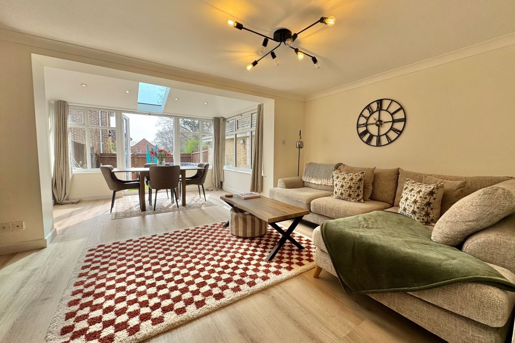 Property photo 2 of 12 Living Room