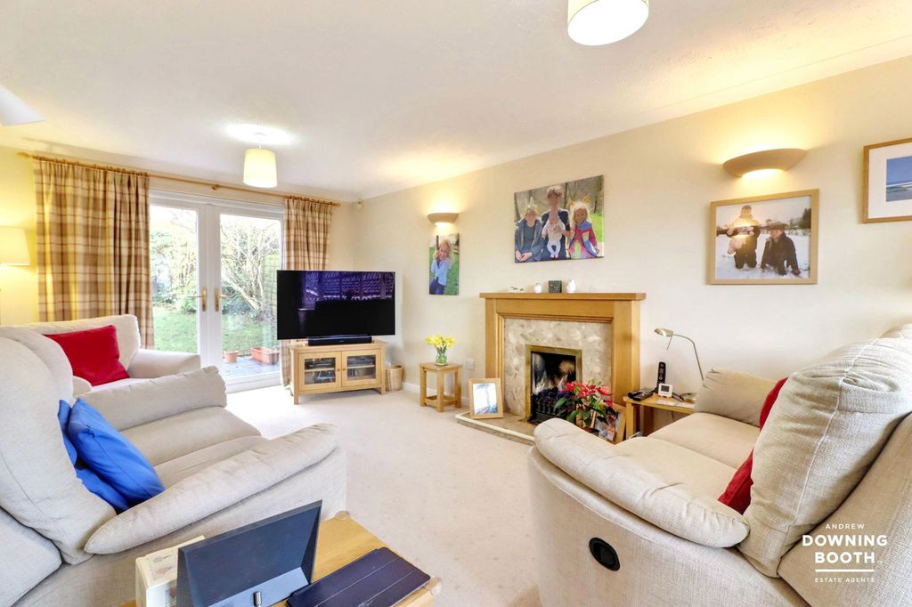 Property photo 3 of 27