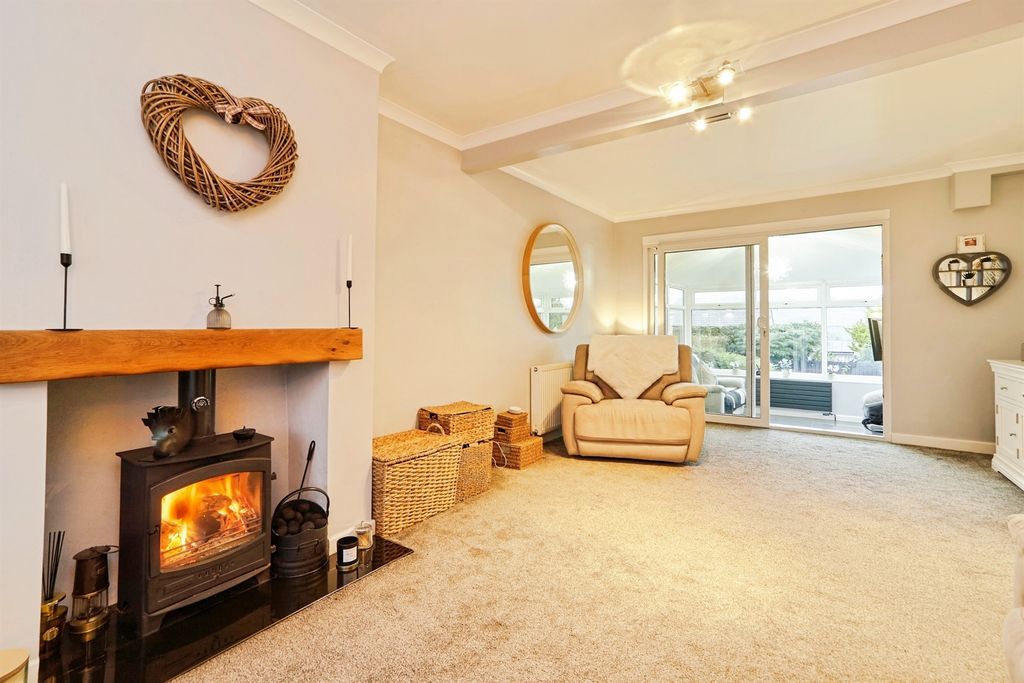 Property photo 3 of 23