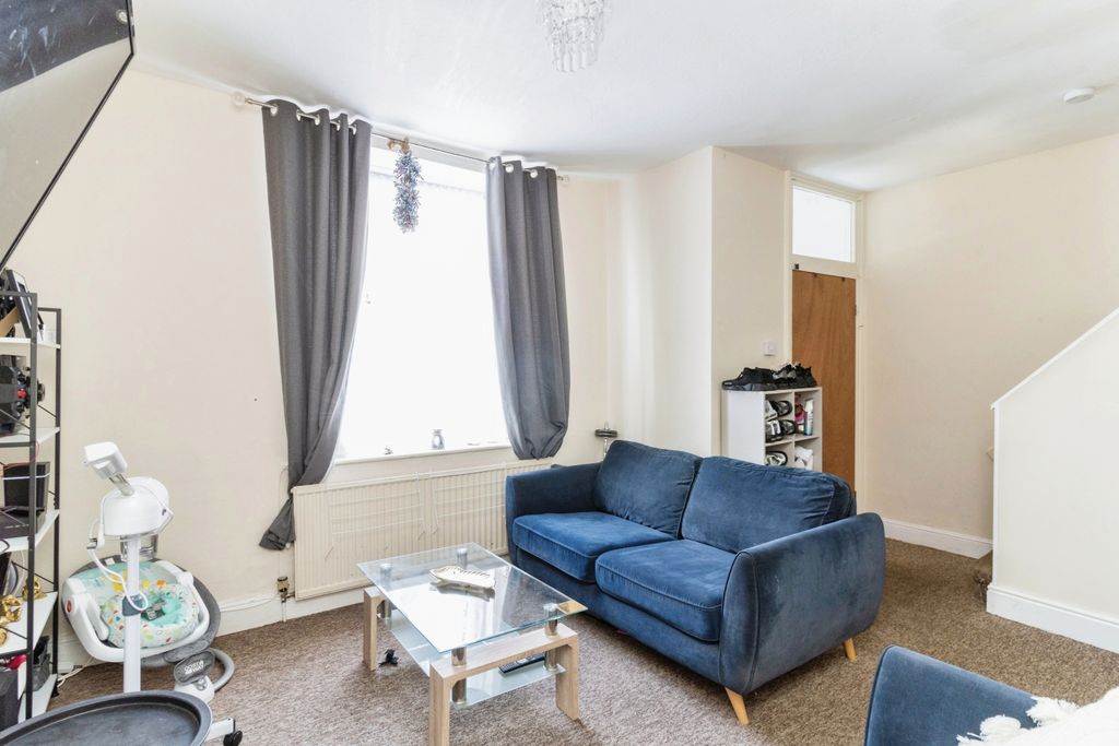 Property photo 2 of 17 Photography