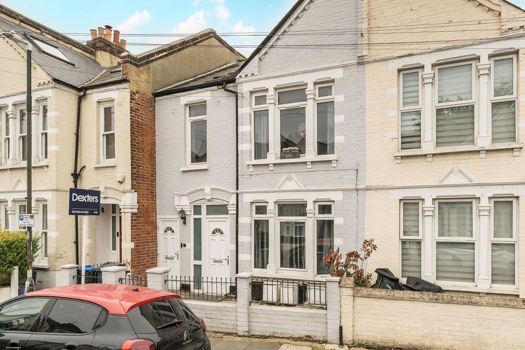 Property photo 1 of 5