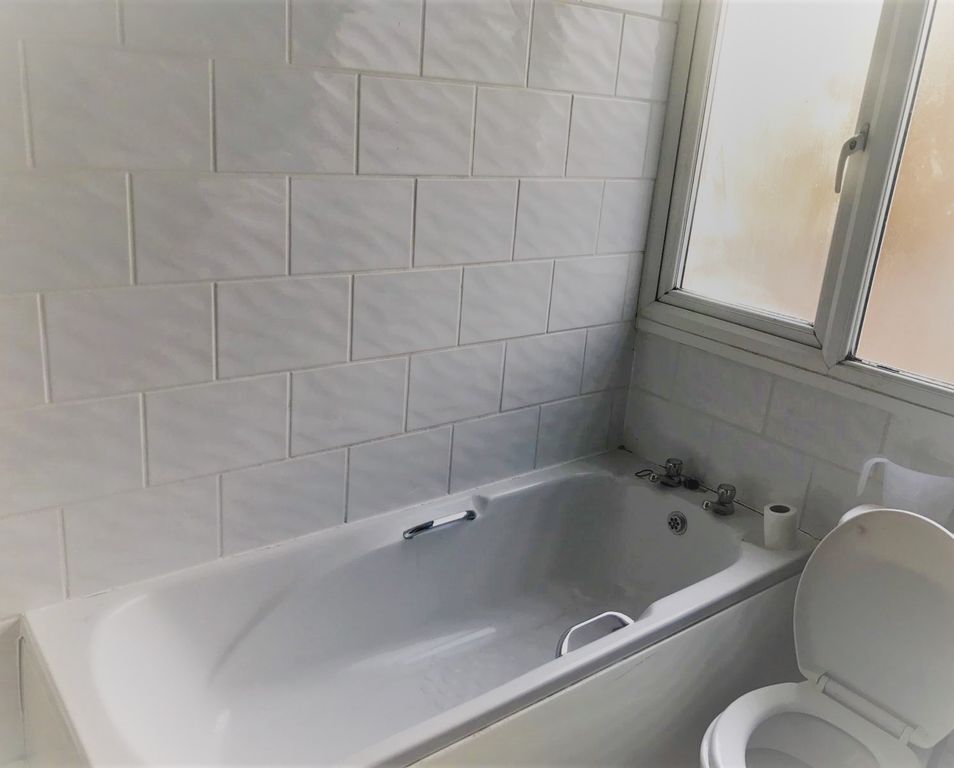 Property photo 3 of 4