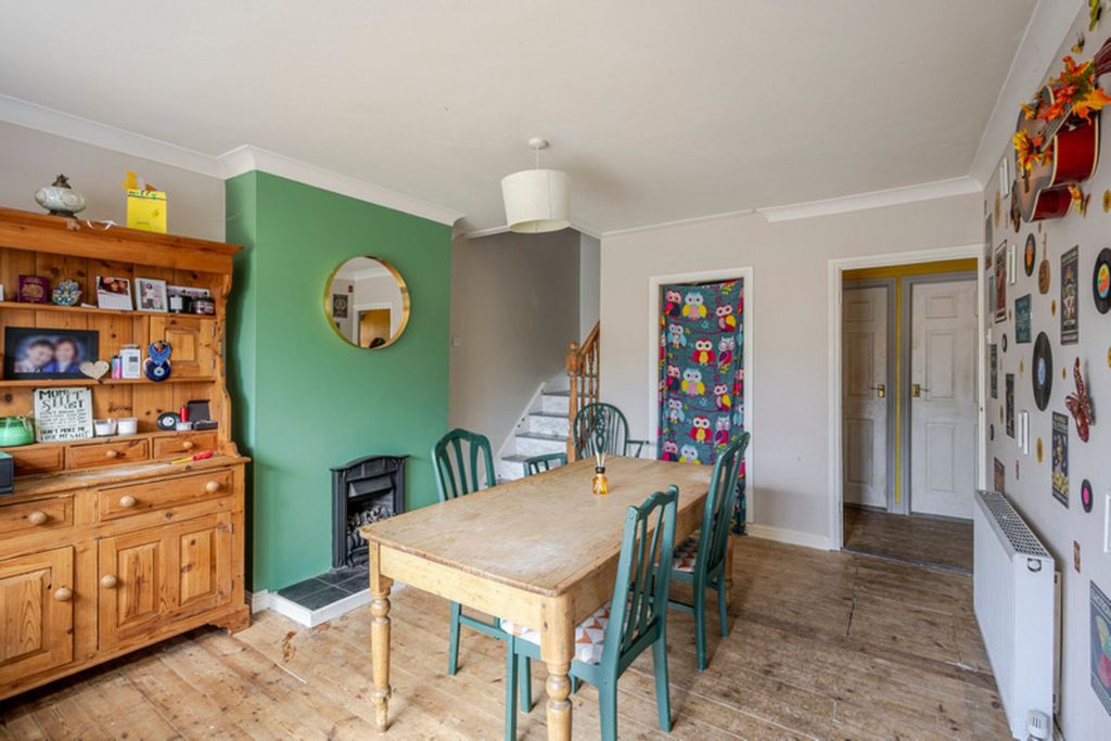 Property photo 3 of 19