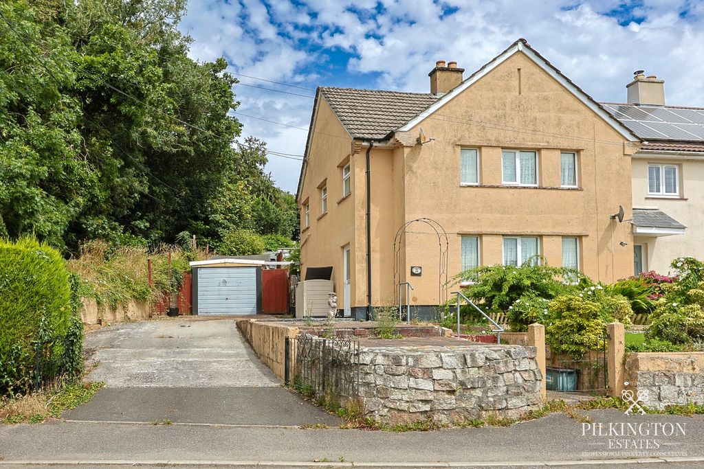 Property photo 1 of 11 5336812