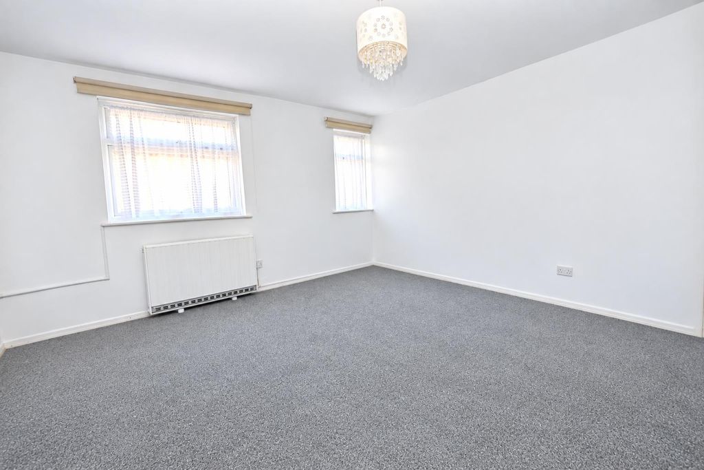 Property photo 2 of 12 Lounge 3.Png