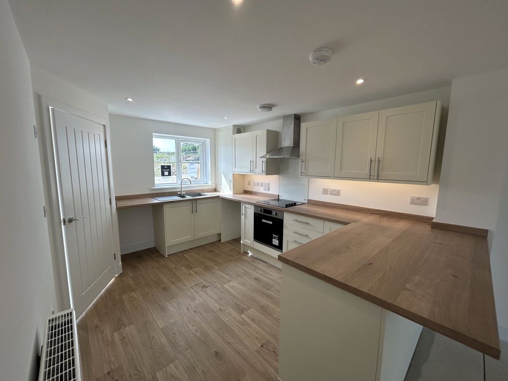 Property photo 2 of 15 Picture No. 19