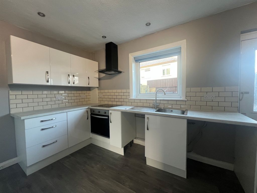 Property photo 2 of 13 Kitchen/ Diner