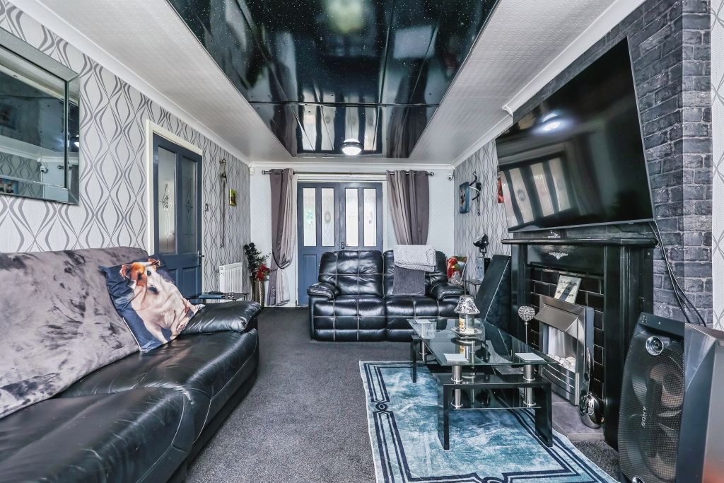 Property photo 2 of 30