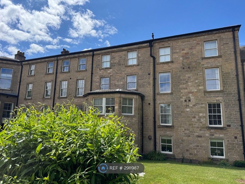 Property photo 1 of 11 Berry Hill Hall