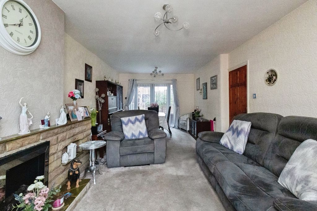 Property photo 2 of 20 Pbox-Img.Jpg