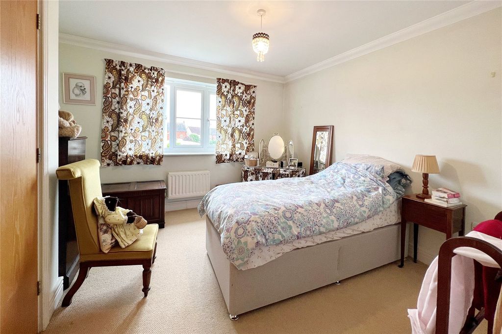 Property photo 3 of 10 Picture No. 02