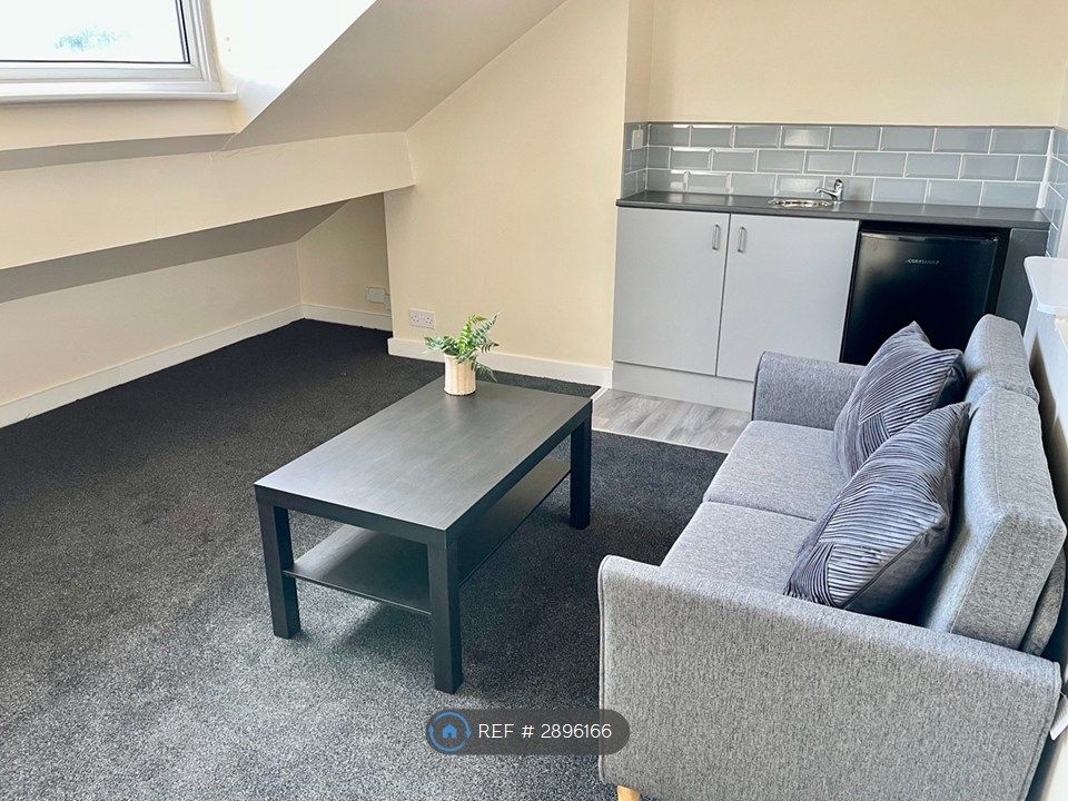 Property photo 1 of 6 Private Lounge And Kitchen Area