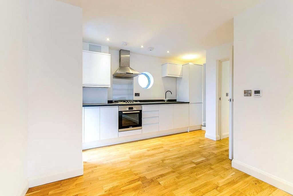 Property photo 3 of 7 Picture No. 02