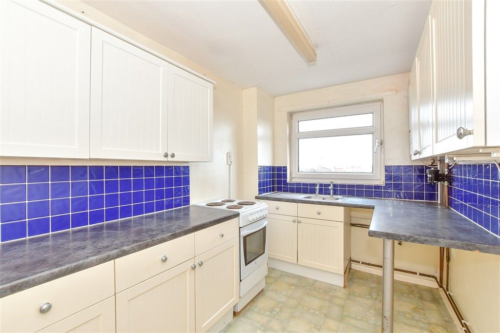 Property photo 1 of 8 Kitchen