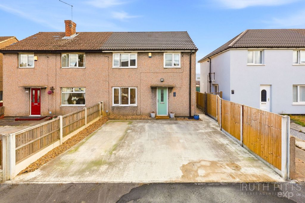 Property photo 1 of 28