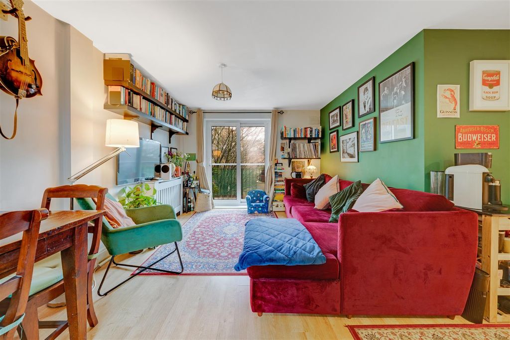 Property photo 2 of 11