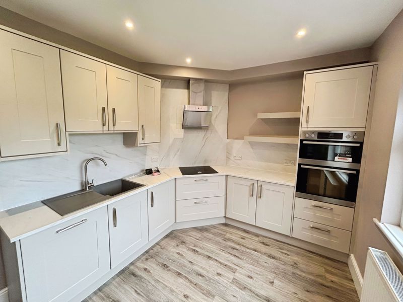 Property photo 2 of 11 Photo 7