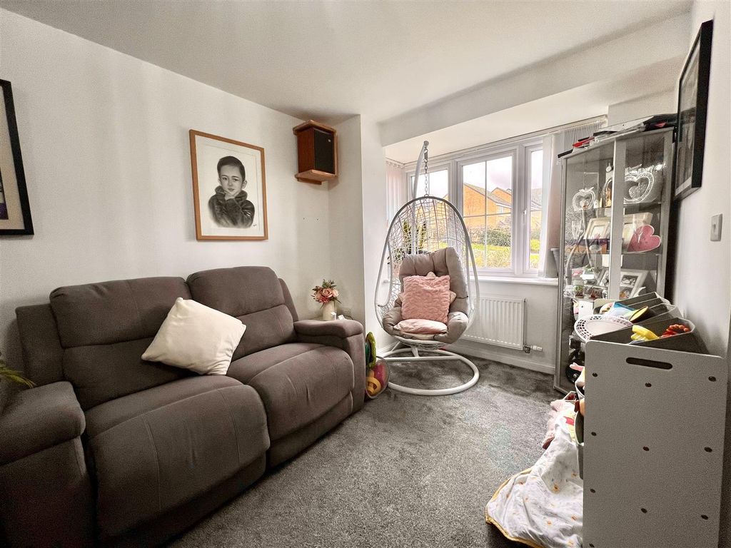 Property photo 3 of 17 Image00018.Jpeg