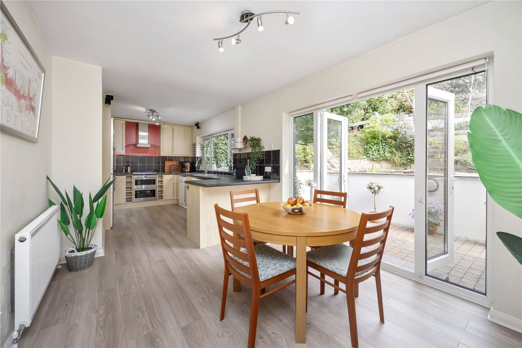 Property photo 3 of 18 Kitchen/Dining