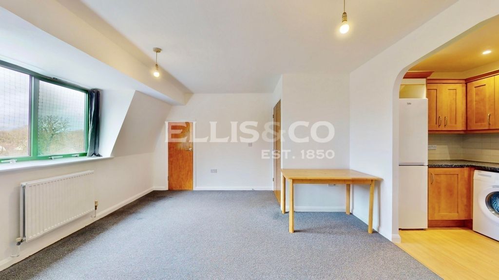 Property photo 3 of 21 Picture No. 36