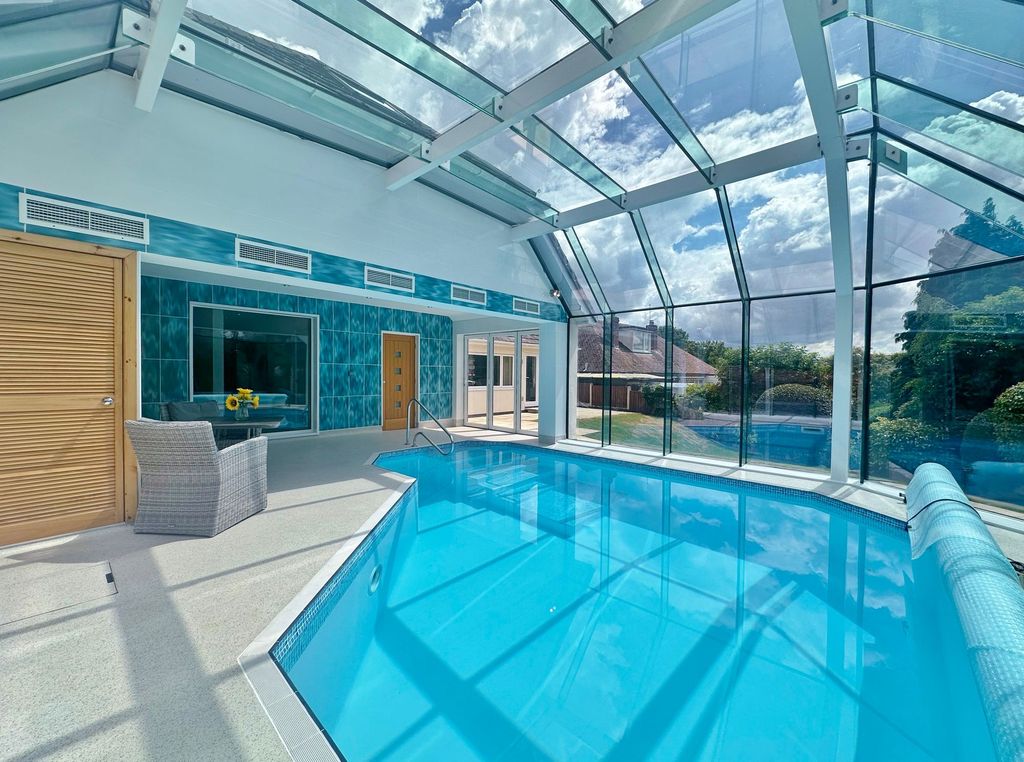 Property photo 3 of 37 Photo 5