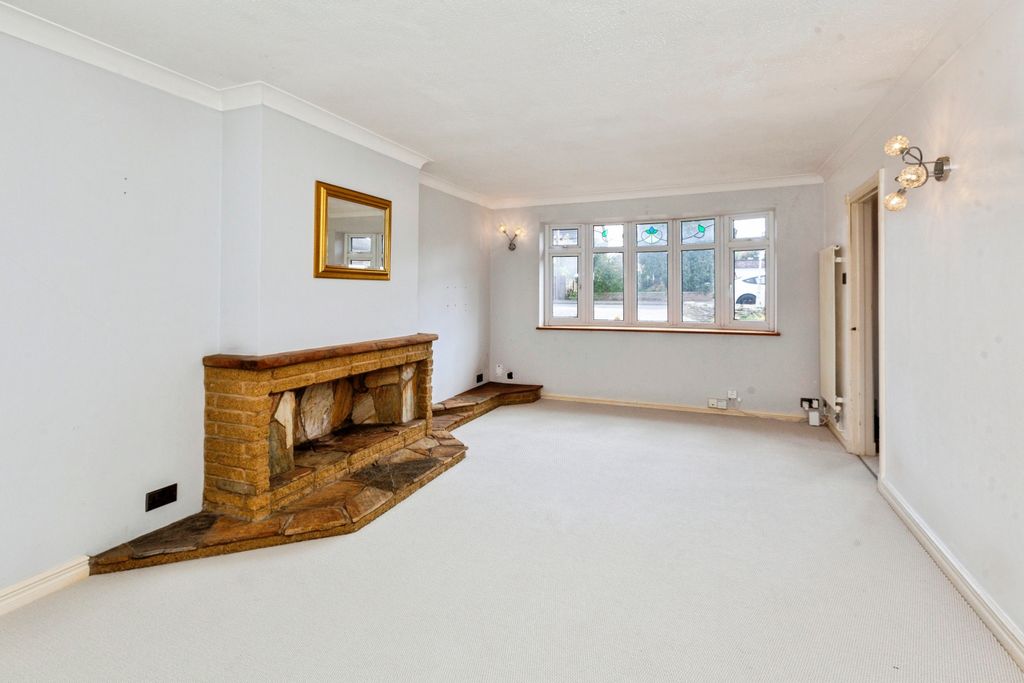 Property photo 2 of 20