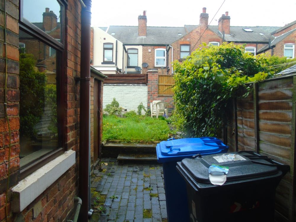 Property photo 2 of 17