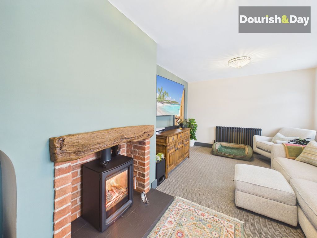 Property photo 2 of 27