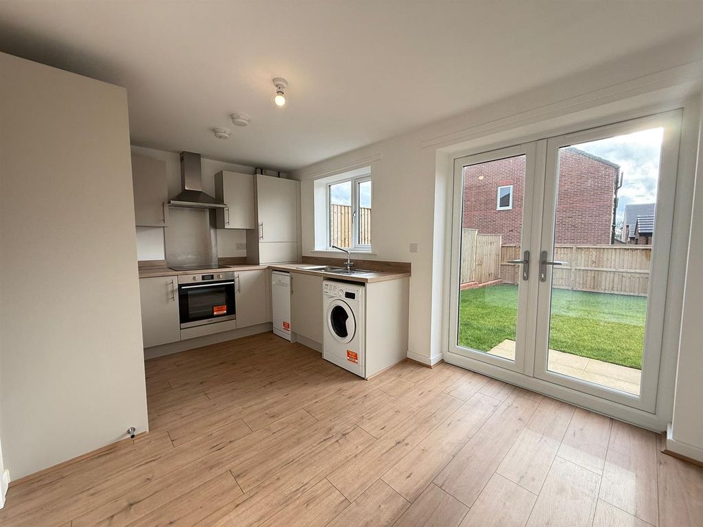 Property photo 3 of 13 B35Bffa2-c115-40Ef-85A8-Df50d178Aa93.Jpg