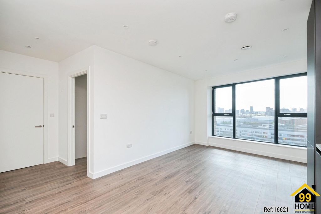 Property photo 3 of 20 Photo 2