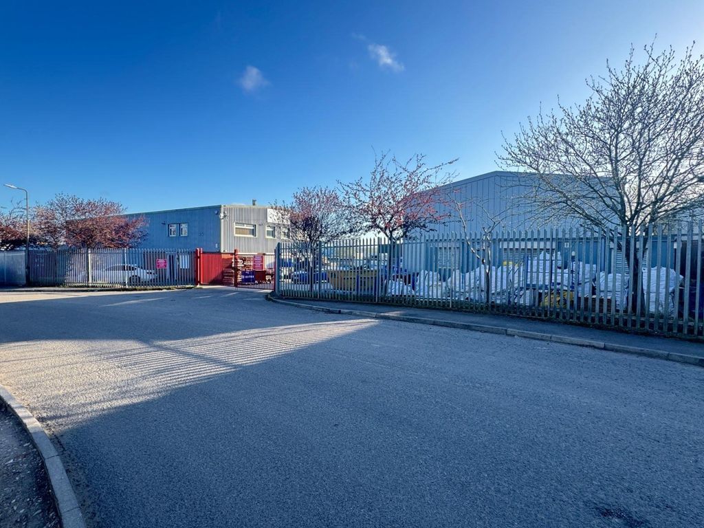 Property photo 1 of 3 Industrial Property For Sale Lydford Road, Alfreton De55