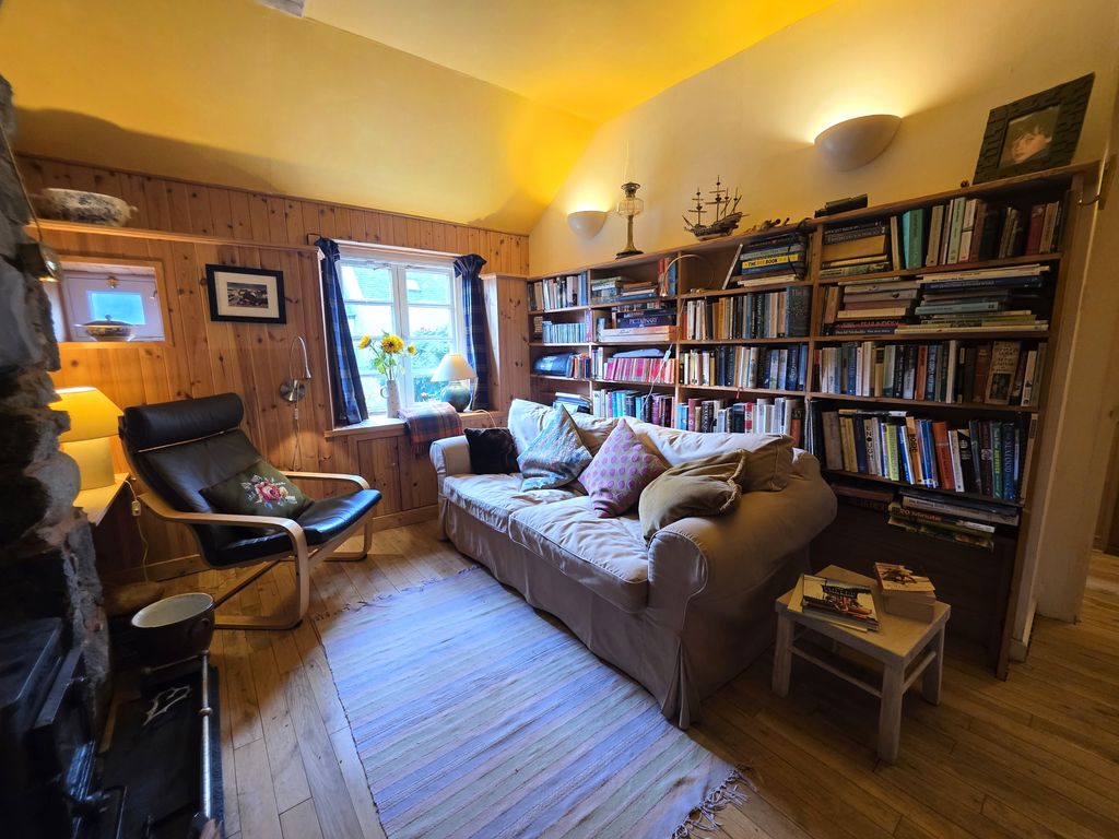 Property photo 3 of 16