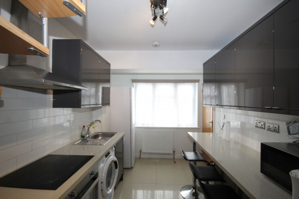 Property photo 2 of 7 Gallery