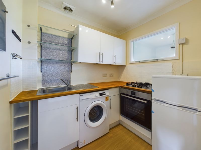 Property photo 2 of 8 Photo 6