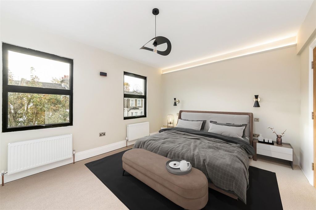 Property photo 2 of 24 Bed_Final.Jpg