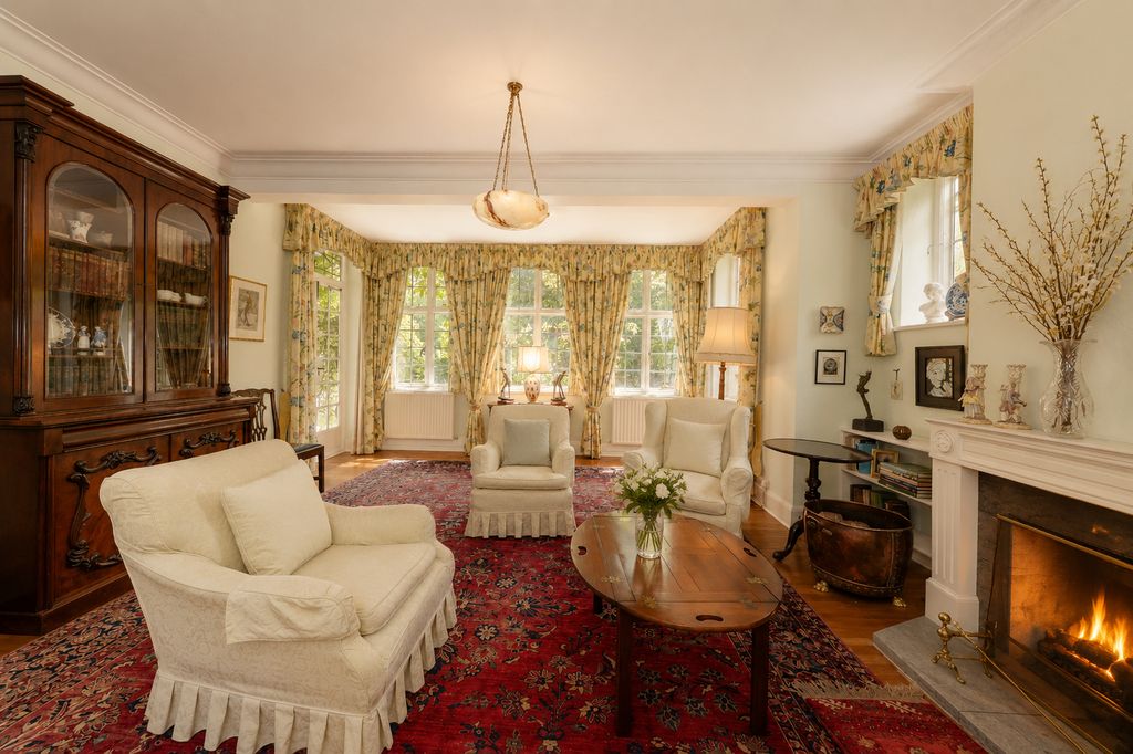 Property photo 3 of 8