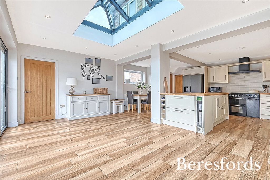 Property photo 3 of 18 Picture No. 52