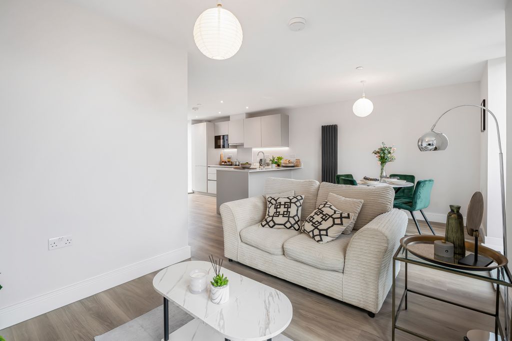 Property photo 3 of 16 Show Home