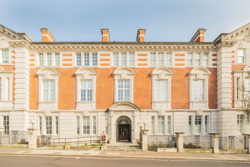 Property photo 1 of 7